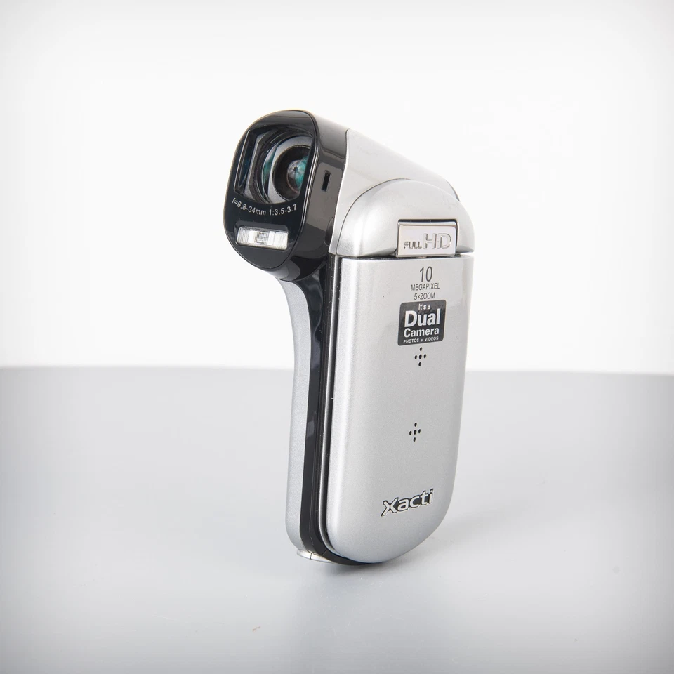 Sanyo Xacti VPC-CG20EX camcorder video camera - Image 1 of 4