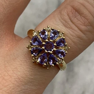 Anillo de oro de 9 quilates con racimo de flores de diamantes y tanzanita de oro amarillo de 375 - talla N - Imagen 1 de 12