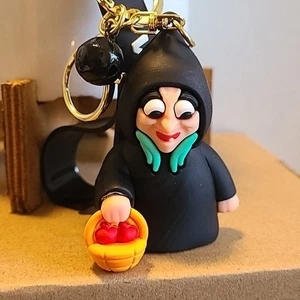 Disney Snow White Evil Queen Witch Apple Basket Keychain Bag Charm - Picture 1 of 4
