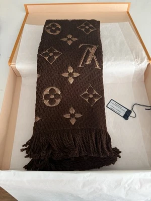 Bufanda Louis Vuitton Logomania Shine marrón M71383 nueva con etiquetas Foto 1 de 4