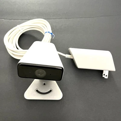 Cámara de seguridad Xfinity XCAM con adaptador XW3 SIN PROBAR Foto 1 de 3