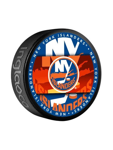 New York Islanders Official NHL Medallion Collector Series Souvenir Hockey Puck Cover