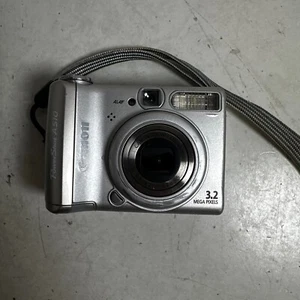 Canon PowerShot A510 Silver 3.2MP 1.8" LCD Screen 4x Optical Zoom Digital Camera - Picture 1 of 16