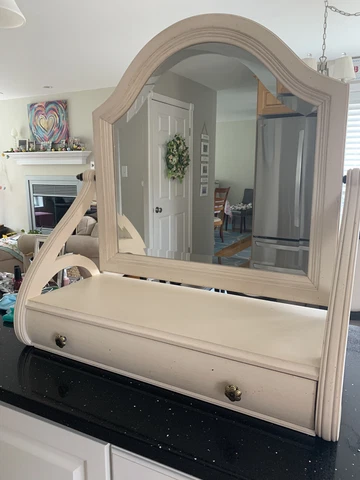 Ethan Allen British Classics Dresser Top Mirror - Rare Gardenia Finish #656 Cover