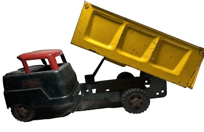 Camión volquete Structo verde/amarillo/rojo años 50 acero prensado para reparación Foto 1 de 4