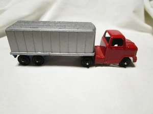 1960'S TOOTSIETOY RED TRACTOR CAB AND SILVER FREIGHT TRAILER AND & EXTRA TRAILER - Picture 1 of 8