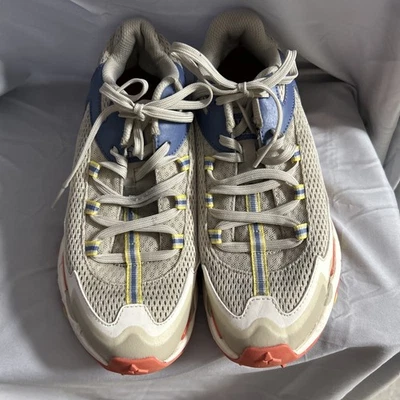 女式 The North Face Vectiv Taraval Trail 跑鞋 9 码 — 第 1/4 张图片