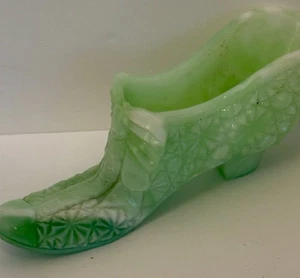 Vintage grün-weißer Glasschuh oder Slipper mit Schleife vorne unsigniert - Bild 1 von 10