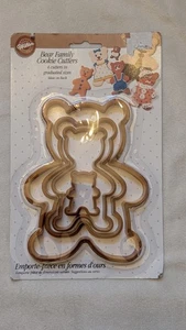 NEW Vintage Wilton Bear Family Cookie Cutters 4 Piece Set Plastic - Picture 1 of 2