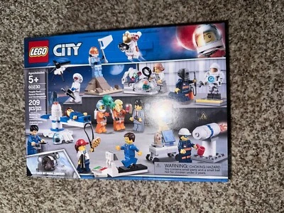 LEGO City 60230: People Pack - Space Research and Development (Brand New) - Image 1 of 2