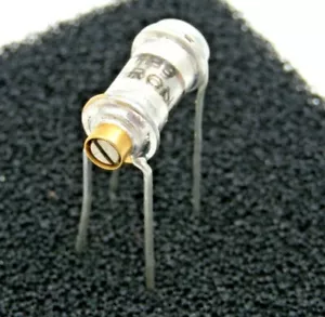 Condensador recortador variable vintage TP9 KNOWLES VOLTRONICS 1,5-8pF - Imagen 1 de 4