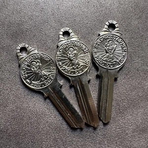 3x UNCUT ST.CHRISTOPHER PROTECT US EMBOSSED KEY BLANK YALE NOS NEW OLD STOCK - Picture 1 of 5
