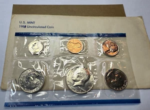 1981 P United States Unc. Coin Set W/ Susan B. Dollar & Kennedy Half Dollar 6 pc - Picture 1 of 4