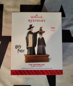 The Sorting Hat Magic 2014 Sound HARRY POTTER Hallmark nuovo con scatola - Foto 1 di 3