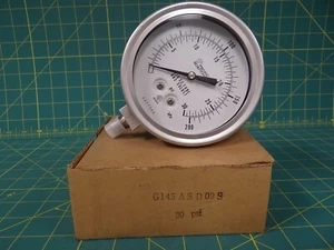 Stainless Steel Pressure Gauge 0-30 PSI, 0-200 kPa 1/4" NPT 4.5" Diameter - Picture 1 of 6