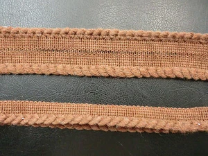 1 MT BORDO PREPIEGATO BORDATORE EFFETTO LANA META' SEGNATA DECORATO MARRONE BRU  - Picture 1 of 1