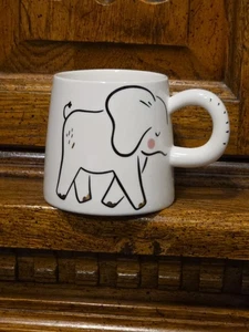 Weltmarkt illustriert Elefantenrüssel-Henkel Kaffee Tee Becher weiß schwarz  - Bild 1 von 6