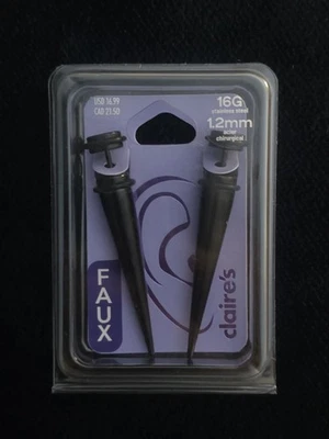 Pendientes Claire's imitación negro pico gótico punk calibre Foto 1 de 2