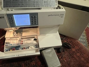 PFAFF Performance 2056 Sewing Machine Clean With Accessories Low Use Tested ๐ - Picture 1 of 11