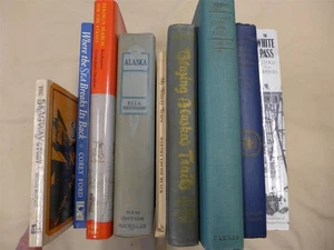Lot of 9 Vintage ALASKA HISTORY BOOKS Skagway, Klondike, Bering,Return from Pole - Bild 1 von 4