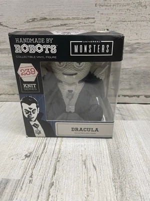Figura de vinilo Universal Monsters Dracula #239 hecha a mano por robots Foto 1 de 4