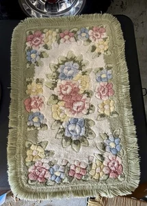 Madison Rug Rectangular Vintage Style 21” x 33” Floral Green Fringed Beautiful - Bild 1 von 3