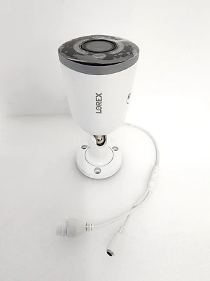 Lorex 4K Ultra HD Smart Deterrence IP Camera w/Smart Security Lighting E895AB - Image 1 of 4