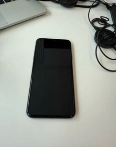 Apple iPhone 11 Pro Max - 64Go - Vert nuit (Désimlocké) With TikTok France - Photo 1 sur 5