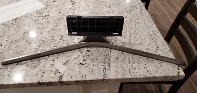 Base de pie usada (buen estado) negra plateada para TV SAMSUNG 32 43 40 48 50 55"" Foto 1 de 2