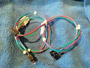 INTERRUPTORES DE PUERTA DE CPU ARISTOCRAT CAJA NEGRA CON CABLEADO Y ENCHUFES QTY 2 TOTALMENTE NUEVOS - Imagen 1 de 8