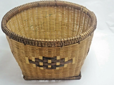 Vintage Woven Wicker Rattan Basket Round Brown Geometric Pattern Shabby Boho Cover