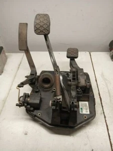 Mercedes-Benz A W168 2001 Pedal assembly box A1682902601 NIC16109 - Picture 1 of 3