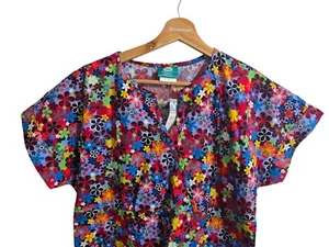 Crayola Threads By Barco Medium Women's Multicolor Floral Scrub Top NWT - Picture 1 of 8