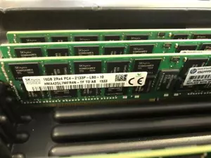 HMA42GL7MFR4N-TF Hynix DDR4-2133P ECC REG 16GB PC4-17000P 2RX4 Memory TESTED - Picture 1 of 2