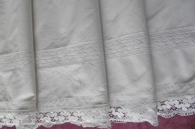 Tres beau drap de dessus avec jolie DENTELLE et ENTREDEUX - Photo 1/3