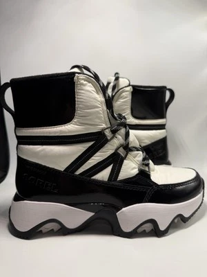 size 9 sorel womens kinetic impact sport waterproof boots 9/10 conditon - Image 1 of 4