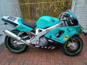 Honda Fireblade CBR900RR 1994 Track Bike - Picture 1 of 11