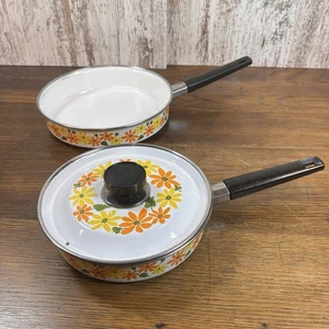 2 Vintage Ekco Country Garden Pfannen Porzellan 70er Jahre Kochgeschirr - Bild 1 von 13