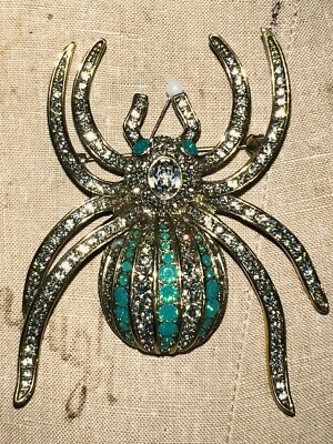 HEIDI DAUS RADIANT WIDOW SPIDER Pin Brooch, GREEN,  NIB - Image 1 of 4
