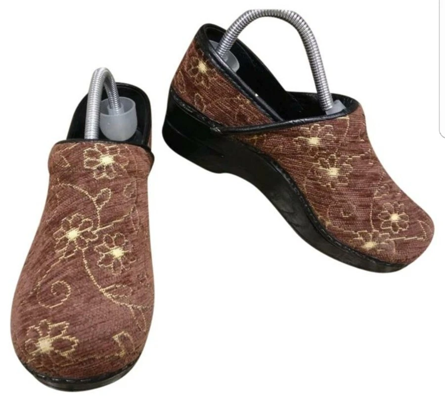  ZAPATOS PROFESIONALES SANITA GRAPADOS MUJER 38/7 M ZUECOS FLORALES USADOS EN EXCELENTE ESTADO Foto 1 de 4