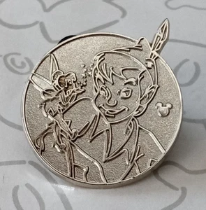 Tinker Bell & Peter Pan & Friends Chaser 2013 Hidden Mickey DLR Disney Pin 97276 - Picture 1 of 2