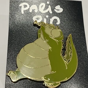 Disney Pin Trading Pin Princess And The Frog Louis 2012 New on Card MINT v23 - Picture 1 of 3