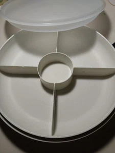 Vintage Tupperware 1708-6 geteilt Veggie Relish & Dip Serviertablett mit Deckel 1709-6 - Bild 1 von 8