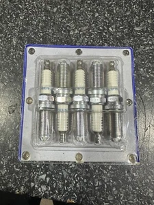 Volvo Spark Plug Kit 30650843, C30 07 , 5 Cylinder 2.4 Non Turbo Engines - Picture 1 of 3