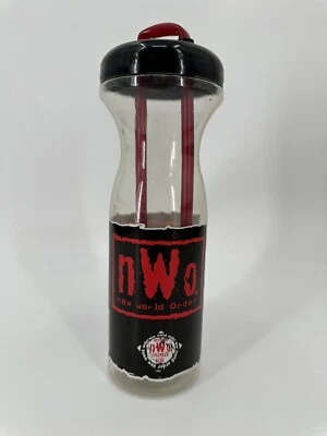 Botella de agua vintage de lucha libre WWF años 90 WCW nuevo orden mundial Sting Kevin Nash Foto 1 de 4