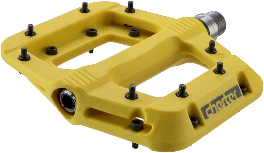 Discontinued Style - RaceFace Chester Pedals - Platform, Composite, 9/16", Yello - Image 1 of 1