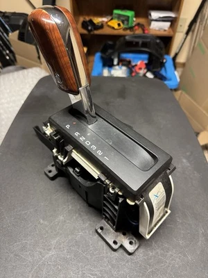 2009-2010 Ford F150 Automatic Trans Floor Gear Shift Shifter Assembly  Woodgrain - Image 1 of 4