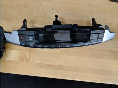 2011-2013 LEXUS CT200H TEMPERATURE CONTROLS Panel OEM 5590576060 - Imagem 1 de 2