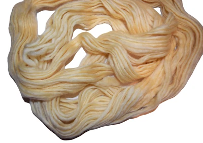 精纺毛毡 1 层美利奴羊毛纱浅黄色 — 第 1/3 张图片