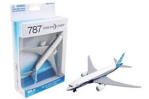 Boeing 787 DreamLiner Airplane 5" Wingspan Daron Toys Die-cast - Picture 1 of 2